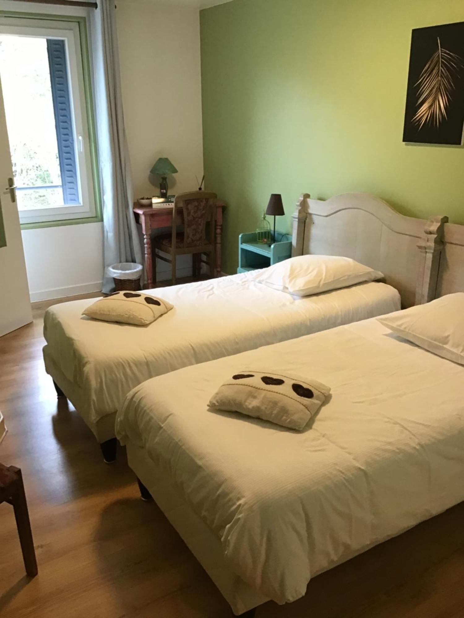 Le Rivalet Hotel Montaigut-le-Blanc  Buitenkant foto