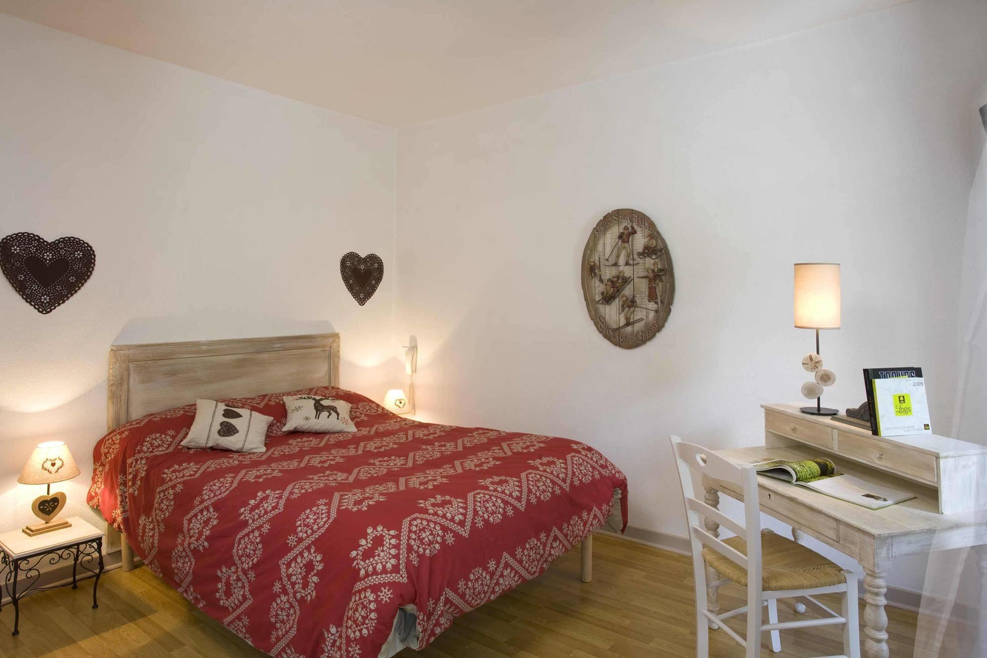 Le Rivalet Hotel Montaigut-le-Blanc  Buitenkant foto