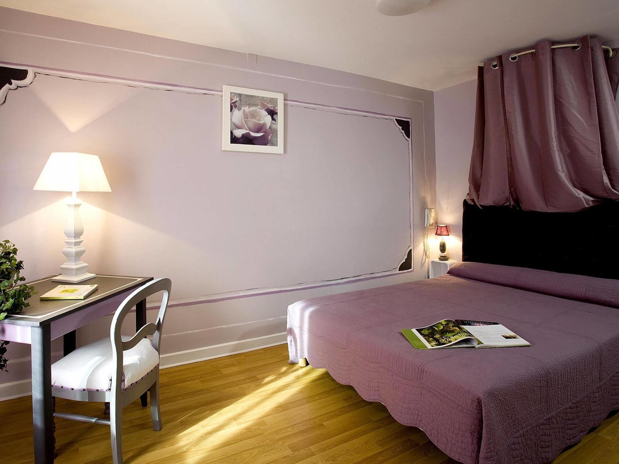 Le Rivalet Hotel Montaigut-le-Blanc  Buitenkant foto